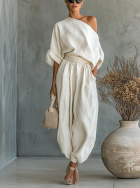 Mirelle – Two Piece Set With Neckline